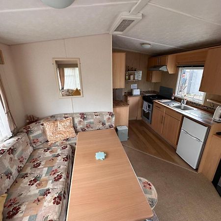 4-Bedroom Cosalt Caravan In Uddingston, Glasgow Экстерьер фото